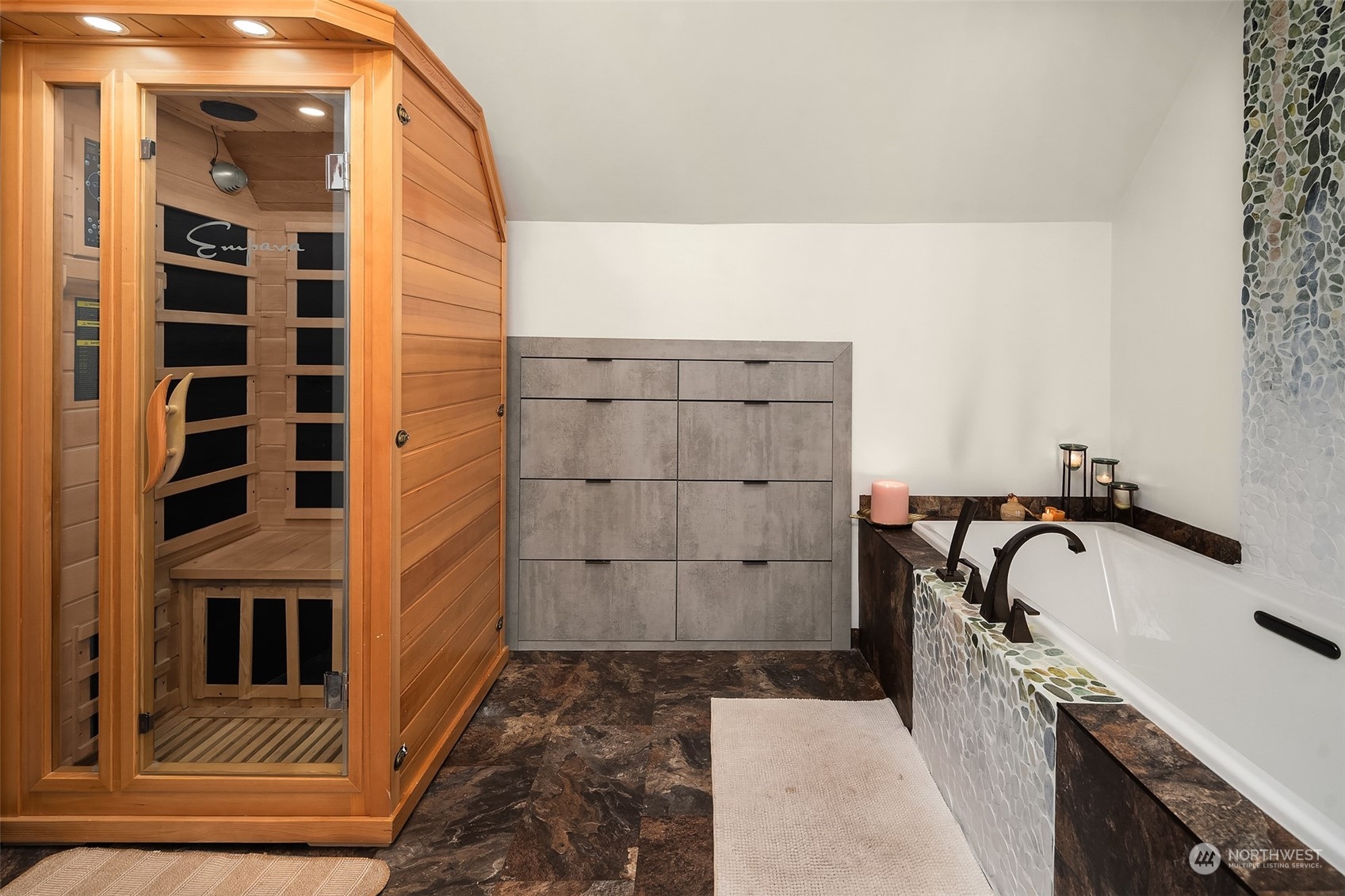 22425 Dockton Road Southwest Vashon, WA 98070 - Photo 17 of 31 Gallery Image 17