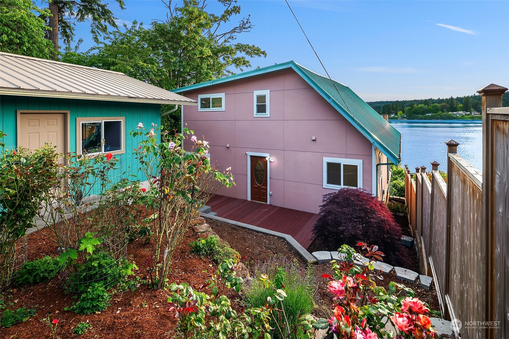 22425 Dockton Road Southwest Vashon, WA 98070 - Photo 4 of 31 Gallery Image 4