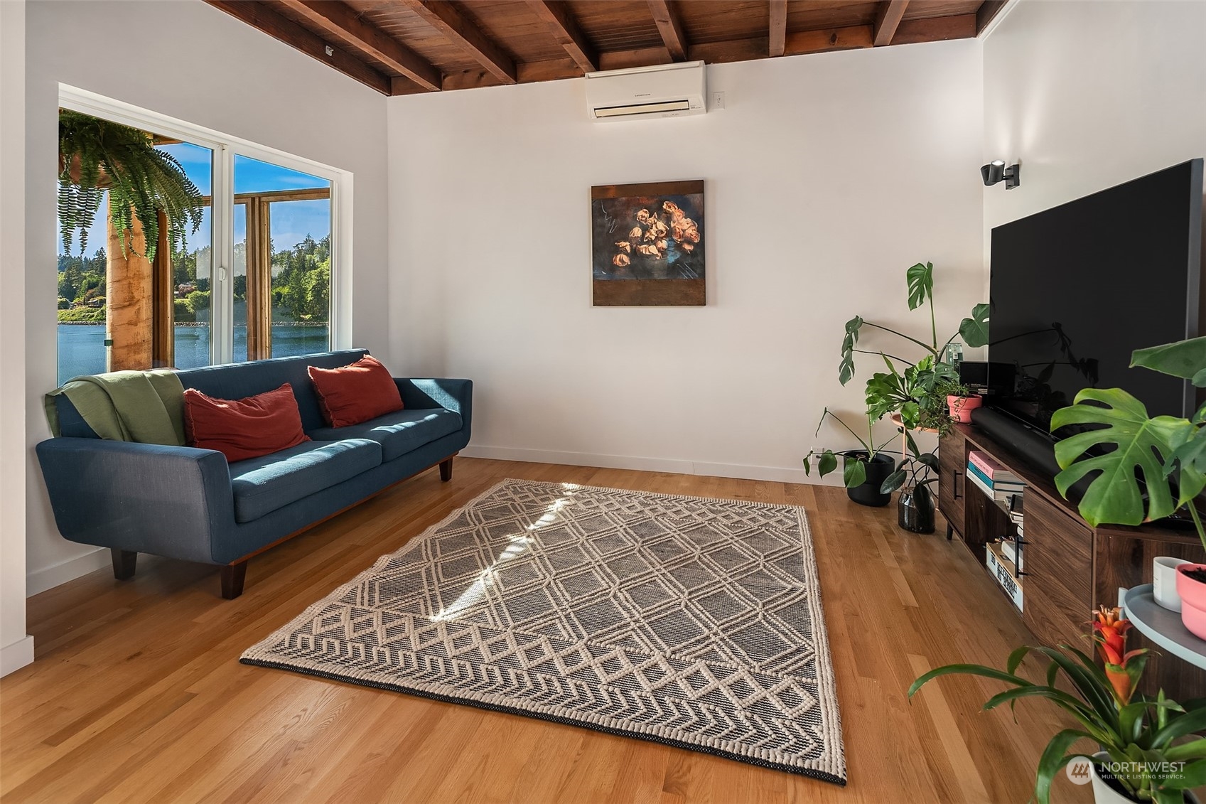 22425 Dockton Road Southwest Vashon, WA 98070 - Photo 6 of 31 Gallery Image 6