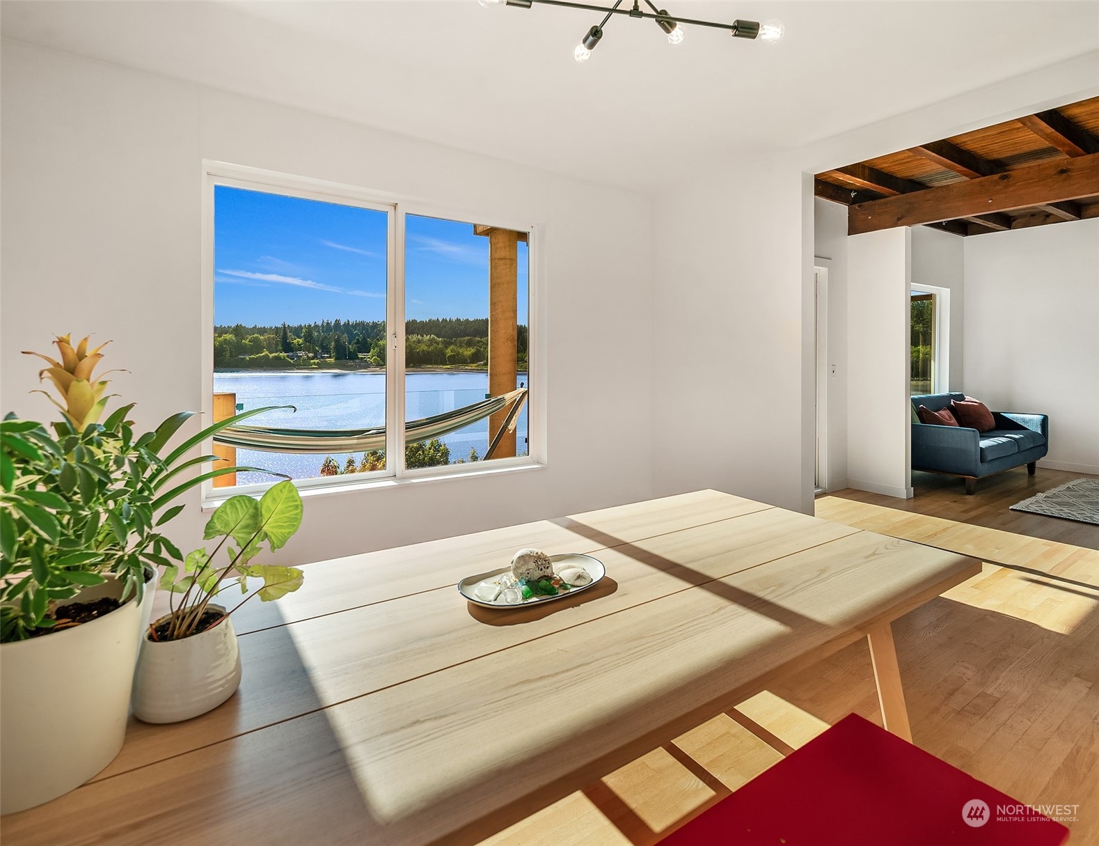 22425 Dockton Road Southwest Vashon, WA 98070 - Photo 8 of 31 Gallery Image 8