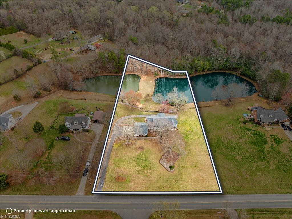 4875 Hampton Road Clemmons, NC 27012 - Photo 2 of 32