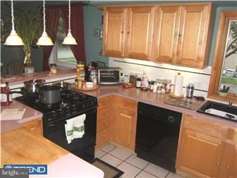 462 Thatcher Road Springfield, PA 19064 - Photo 5 of 11 Kitchen