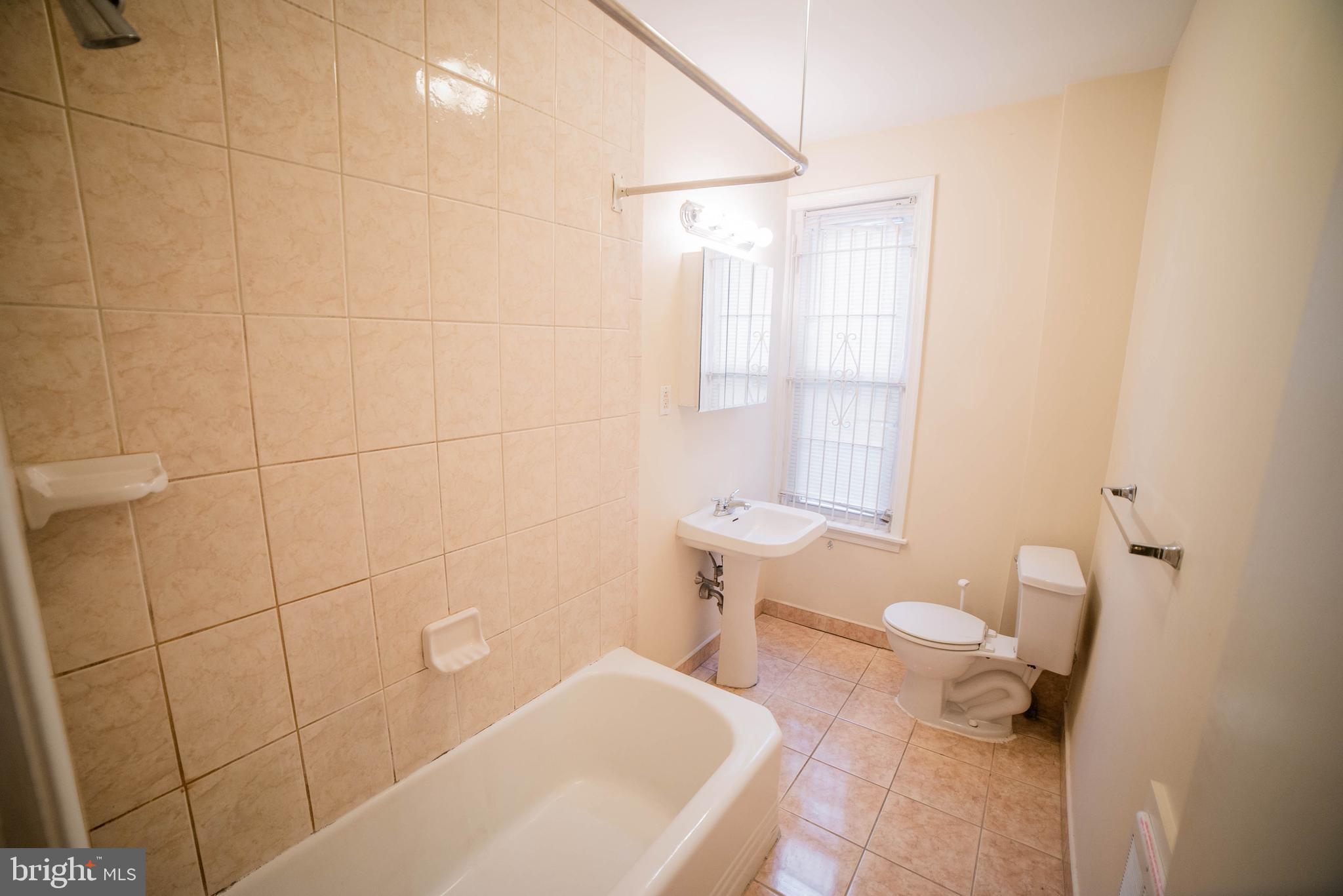 1928 Spruce Street, Unit 3F Philadelphia, PA 19103 - Photo 10 of 11