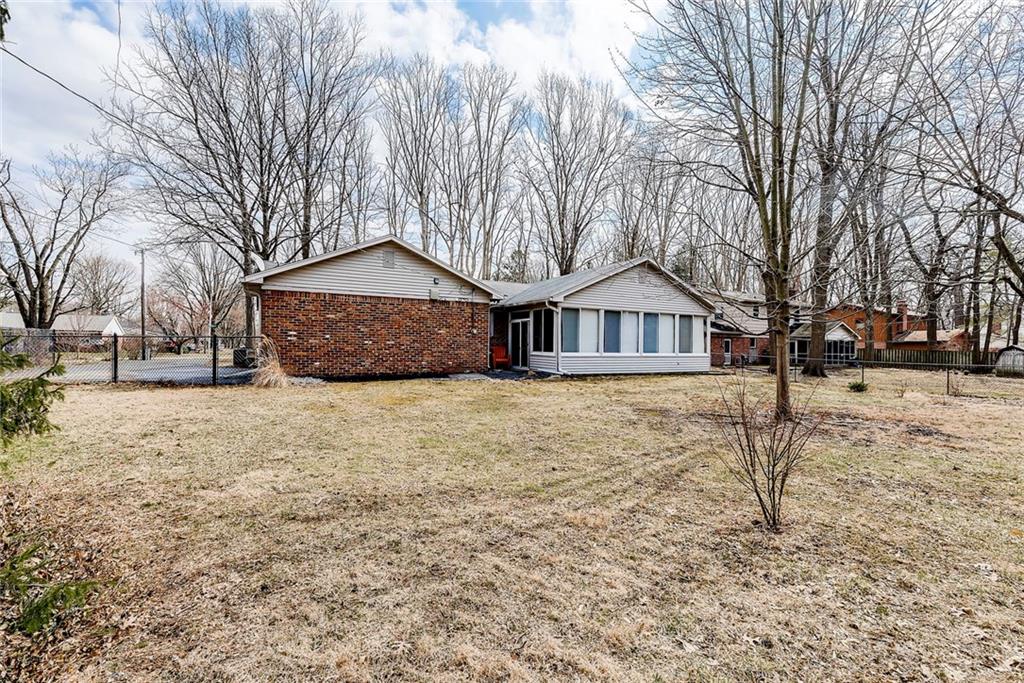 4542 Manning Road Indianapolis, IN 46228 - Photo 8 of 35 Gallery Image 8