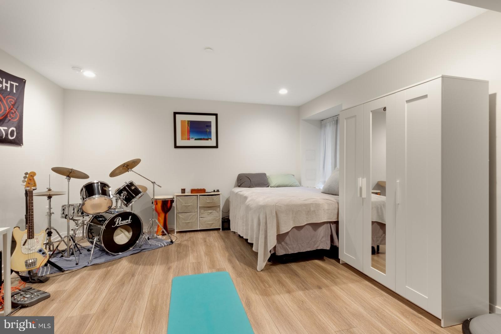 385 Martin Street, Unit 1F Philadelphia, PA 19128 - Photo 14 of 18
