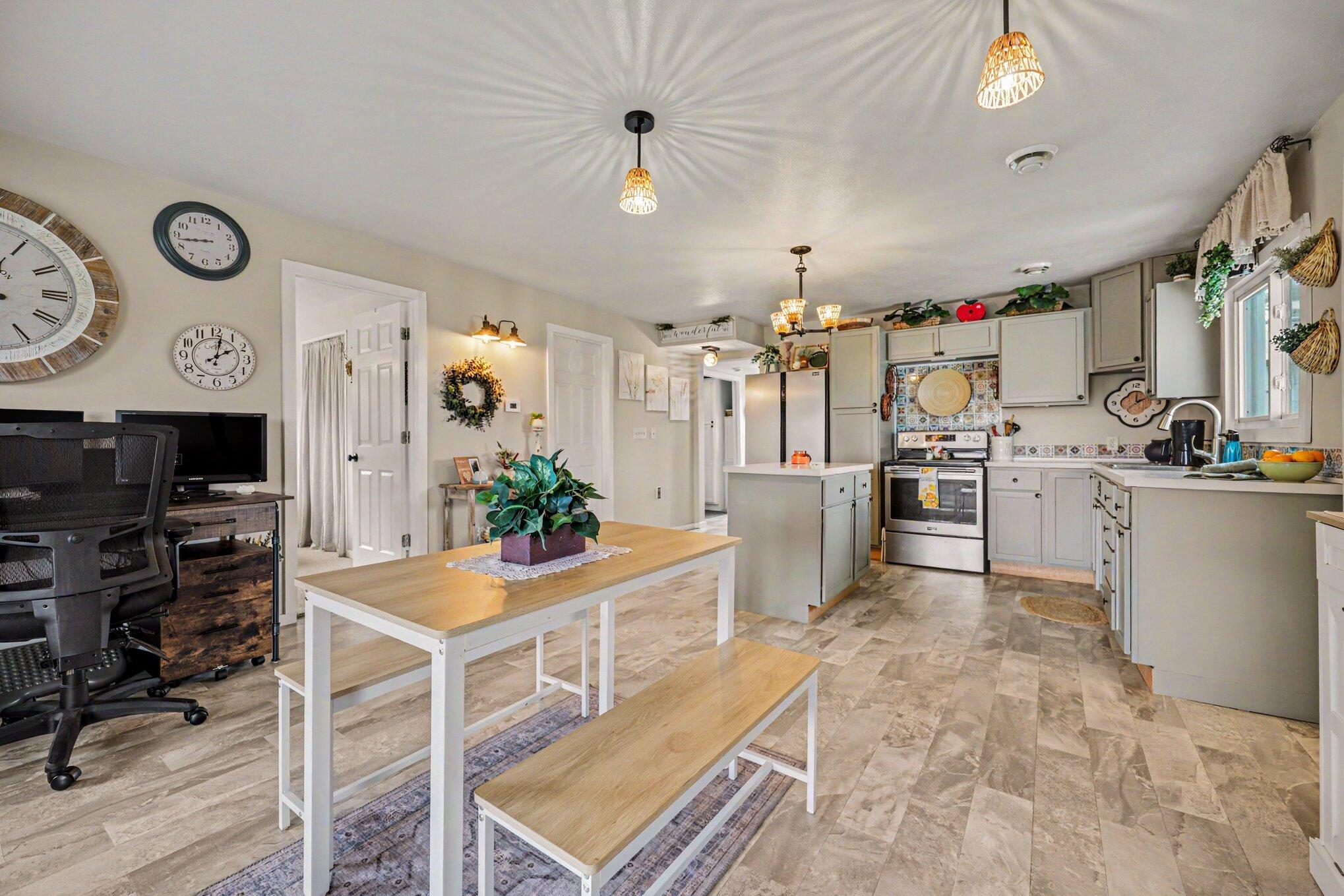 7780 West Cutler Road Lakeview, MI 48850 - Photo 9 of 27 010_file_1504