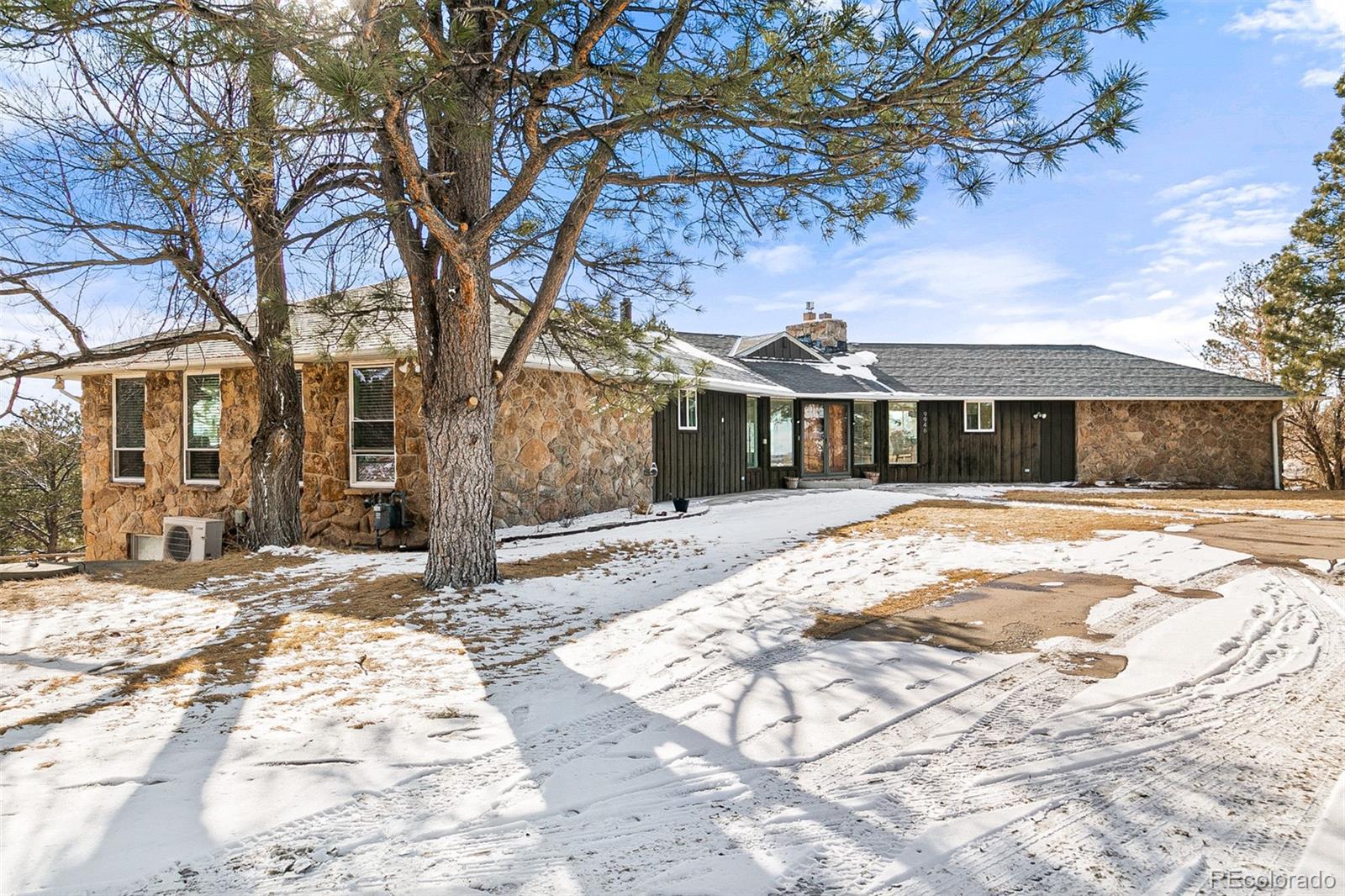 9946 Hilltop Road Parker, CO 80134 - Photo 4 of 40