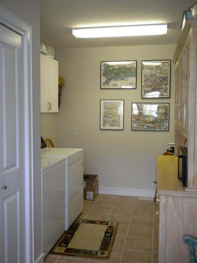 146 Cairn Ridge Road East Falmouth, MA 02536 - Photo 12 of 29 a room with a window and painted walls