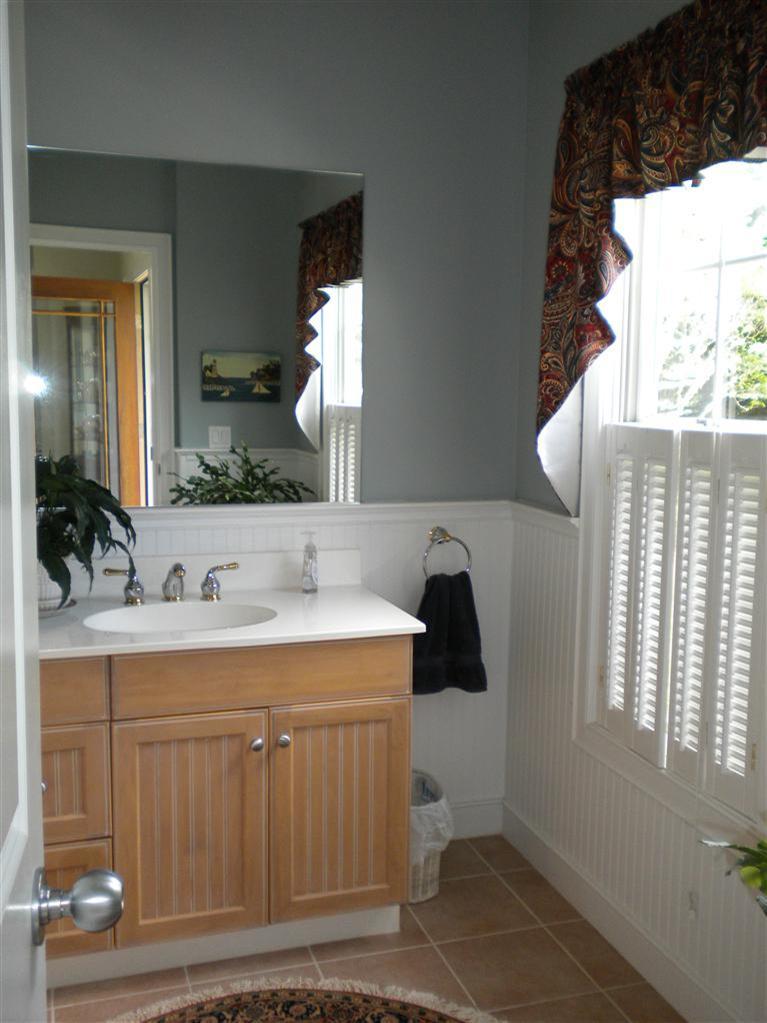 146 Cairn Ridge Road East Falmouth, MA 02536 - Photo 13 of 29 a bathroom with a sink and a mirror