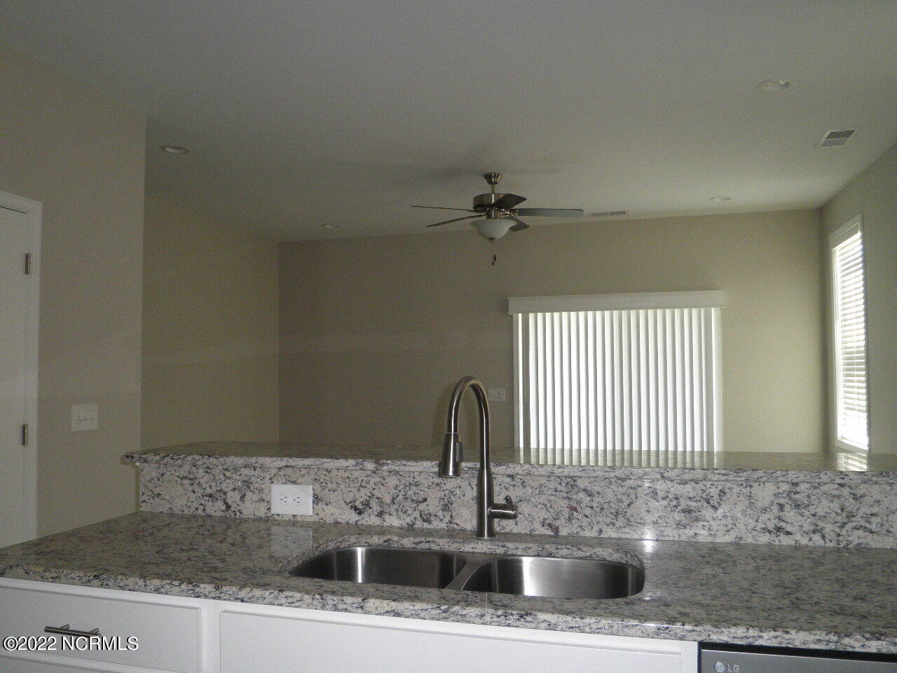 175 Old Murdoch Road, Unit 705 Morehead City, NC 28570 - Photo 11 of 27 P6010156