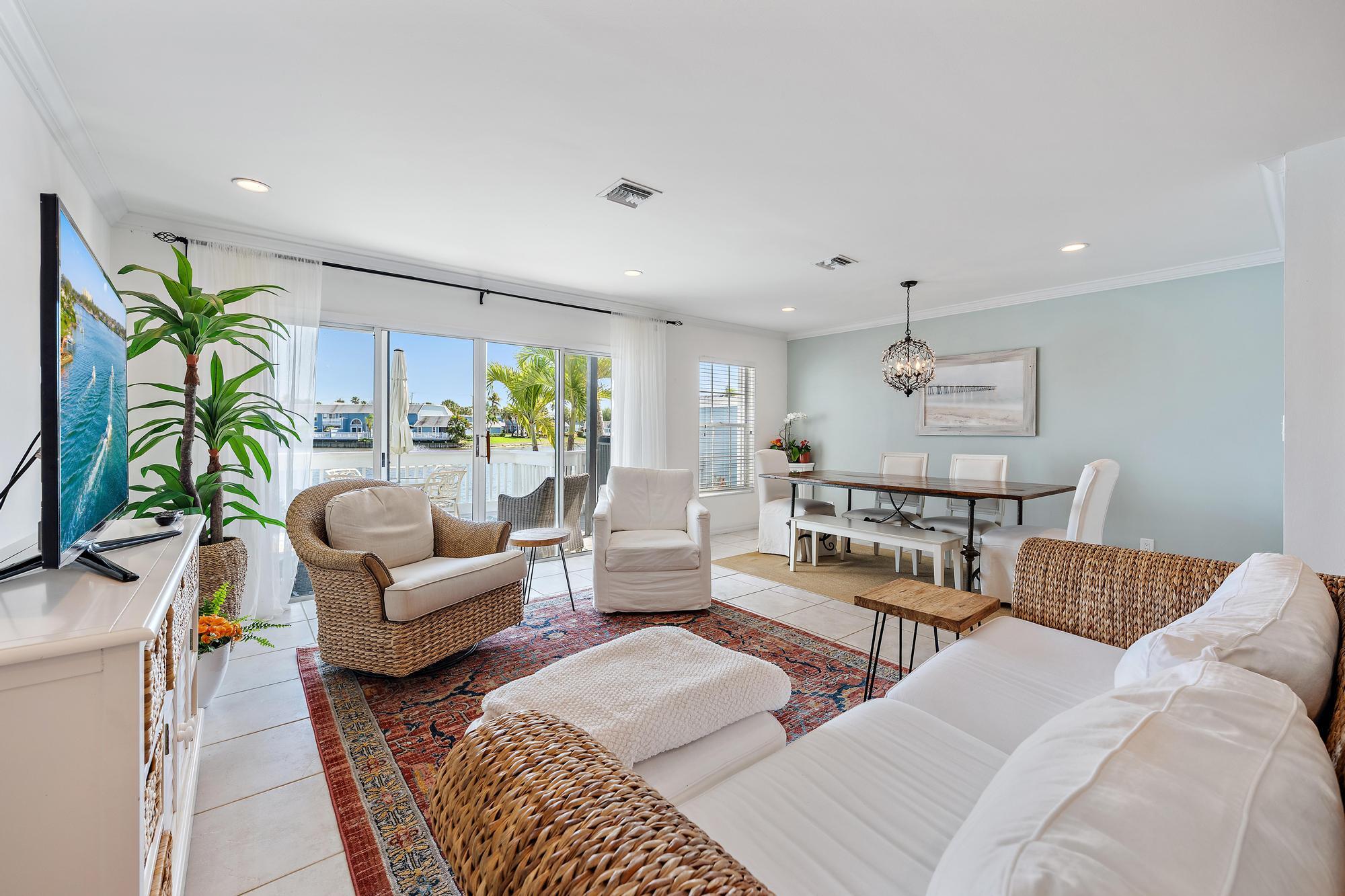 1217 Ocean Dunes Circle Jupiter, FL 33477 - Photo 6 of 36 Living