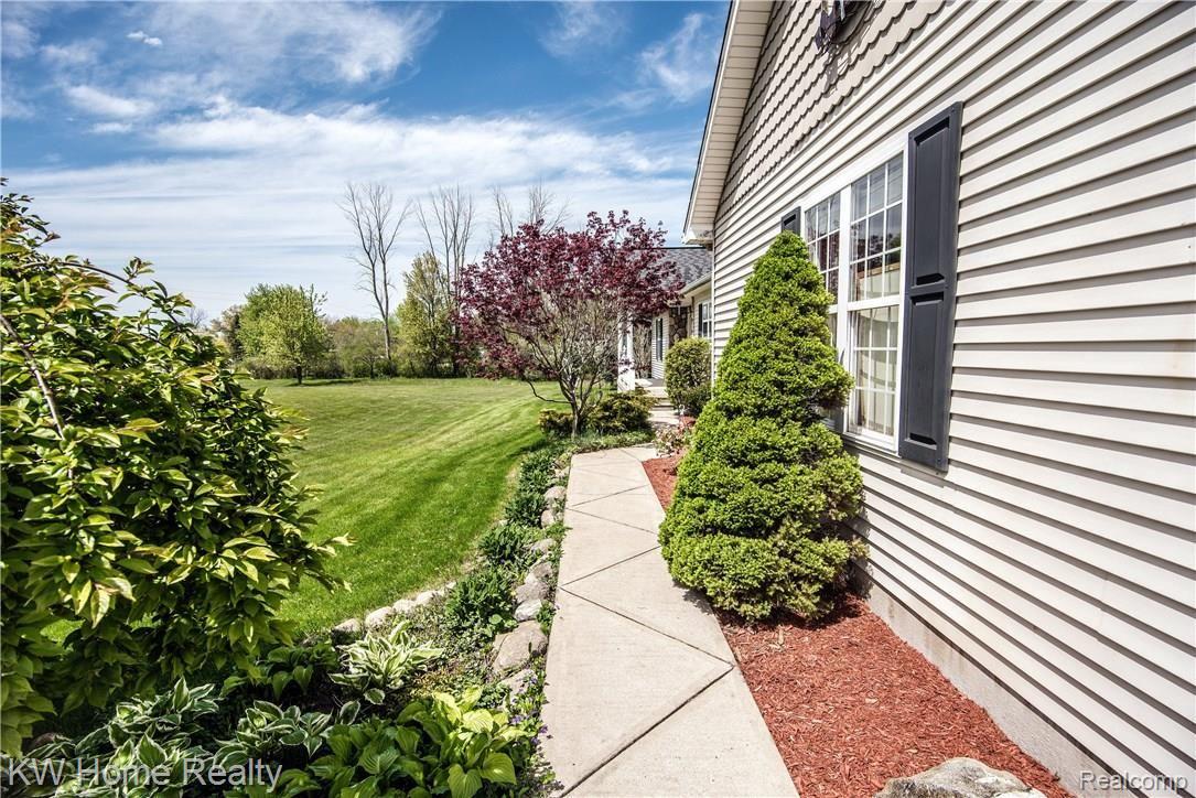 58184 Place Road New Haven, MI 48048 - Photo 3 of 38 58184Place_05.jpg