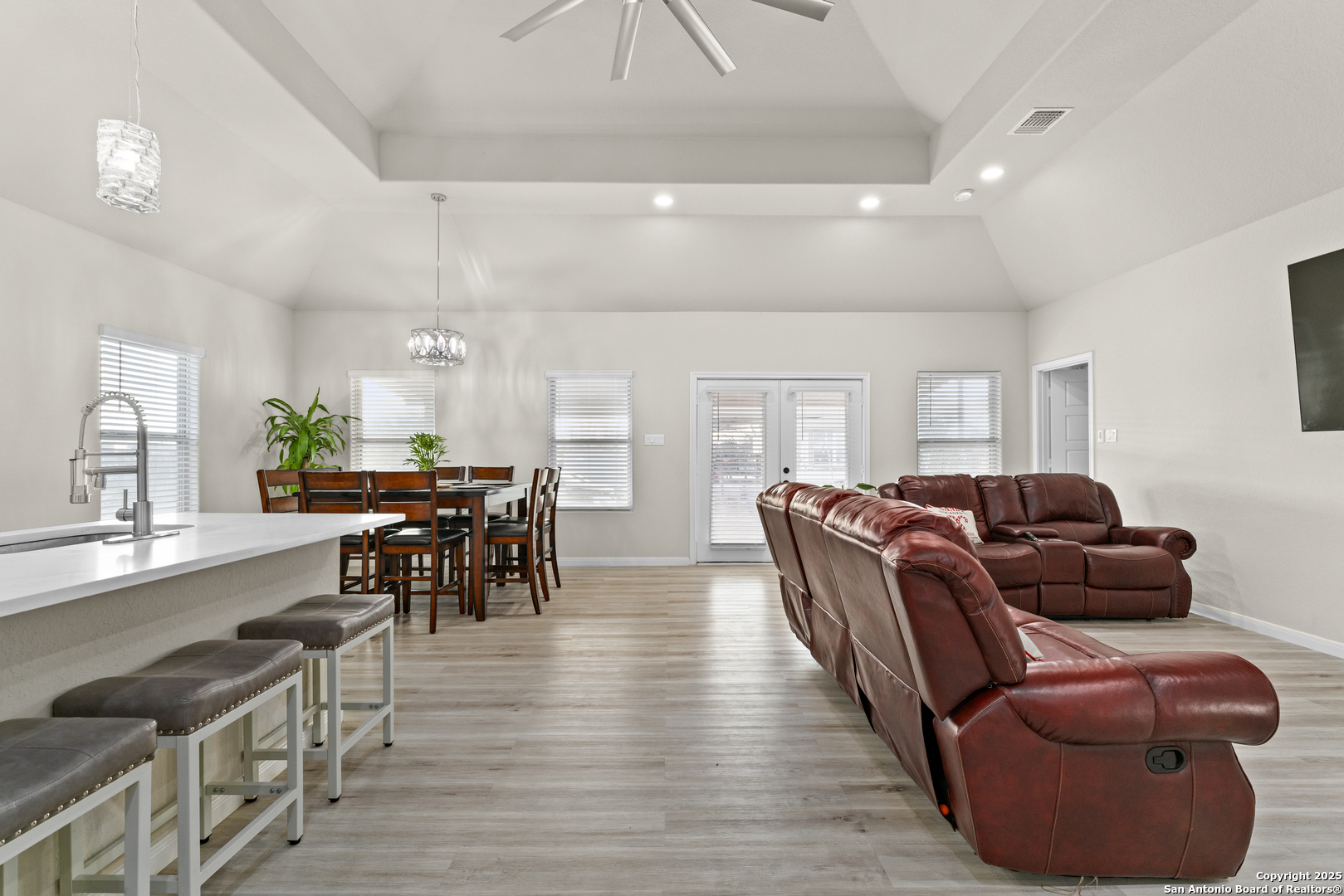 16851 Griffin Road, Unit 2 Atascosa, TX 78002 - Photo 16 of 37 a living room with furniture and wooden floor