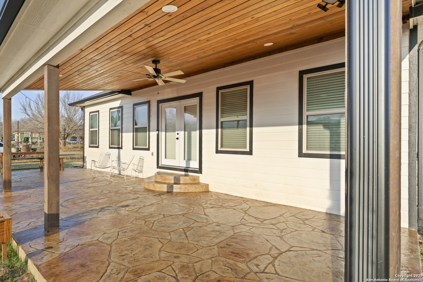 16851 Griffin Road, Unit 2 Atascosa, TX 78002 - Photo 31 of 37 a front view of a house