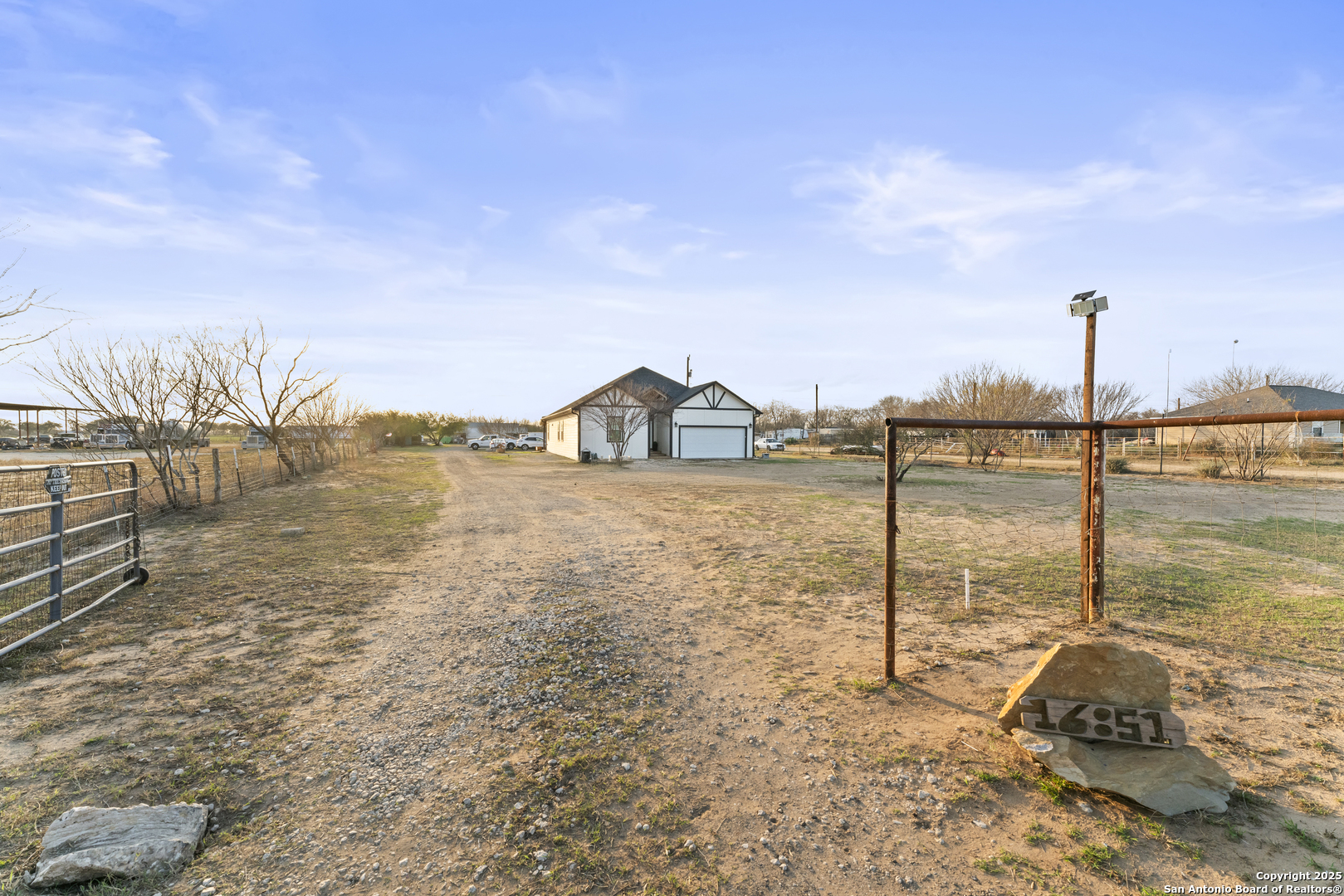 16851 Griffin Road, Unit 2 Atascosa, TX 78002 - Photo 6 of 37