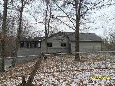 3637 Ray Road Oxford, MI 48370 - Photo 2 of 23 002