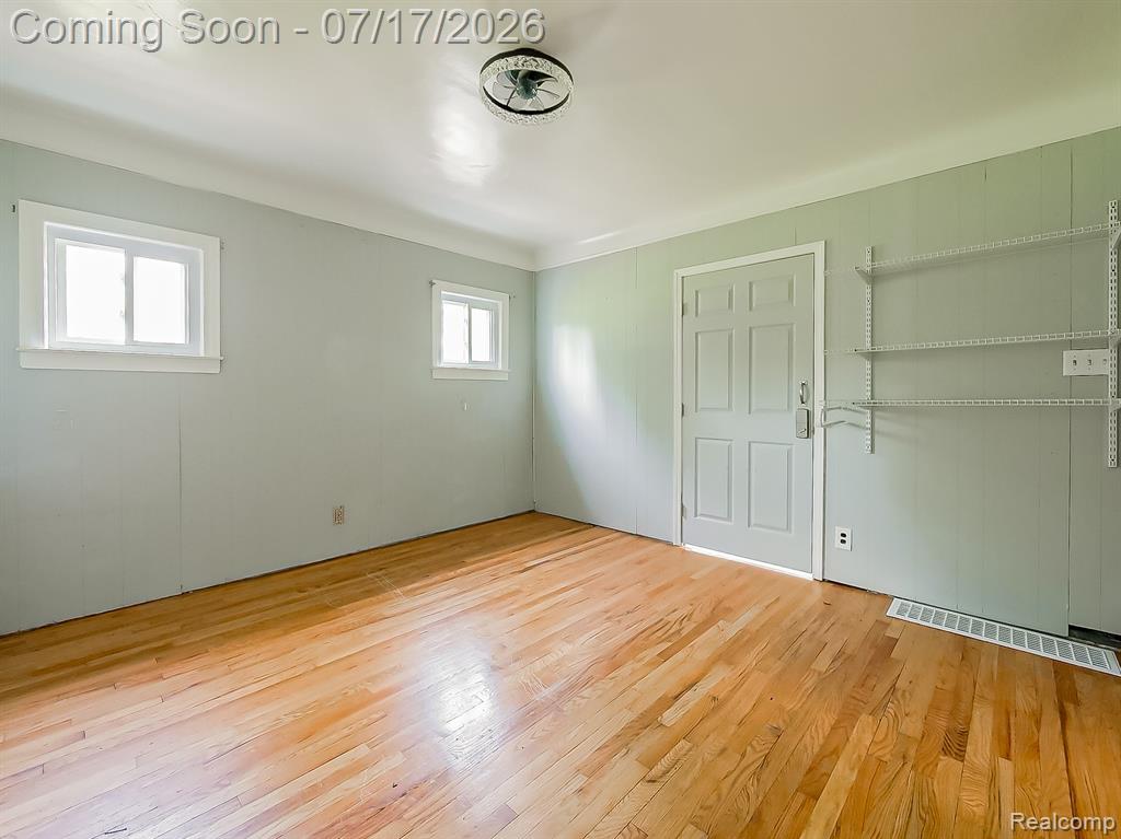24850 West Nine Mile Road Southfield, MI 48033 - Photo 11 of 54