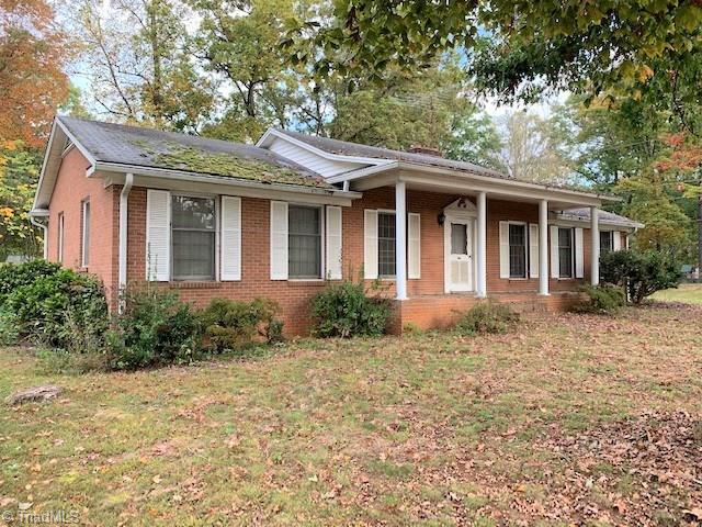 909 Oakview Road High Point, NC 27265 - Photo 1 of 19