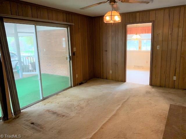 909 Oakview Road High Point, NC 27265 - Photo 15 of 19