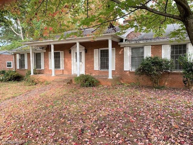 909 Oakview Road High Point, NC 27265 - Photo 3 of 19