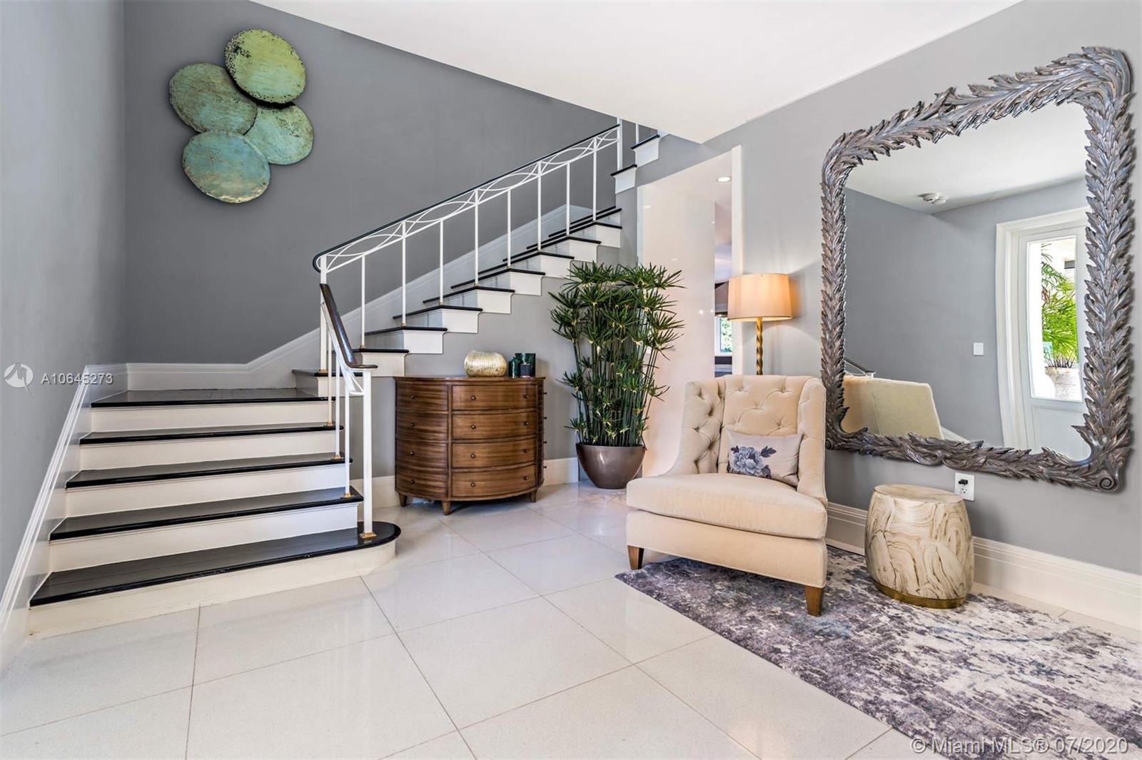 1475 North View Drive Miami Beach, FL 33140 - Photo 10 of 27 a living room with furniture