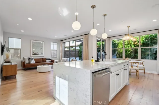 $1,850,000 | 110 Globe, Irvine, CA 92618