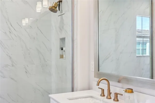 $1,850,000 | 110 Globe, Irvine, CA 92618