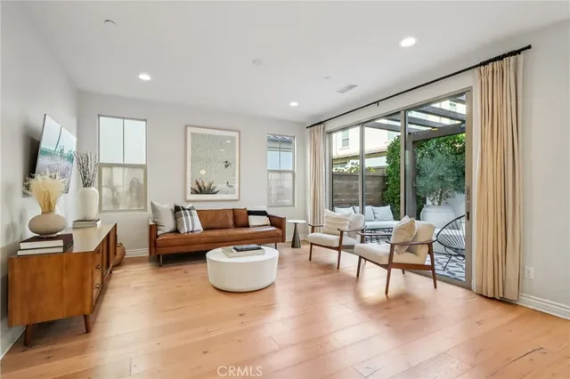 $1,850,000 | 110 Globe, Irvine, CA 92618