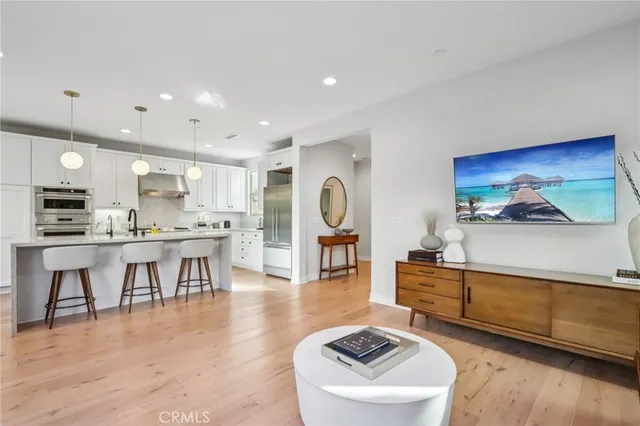 $1,850,000 | 110 Globe, Irvine, CA 92618