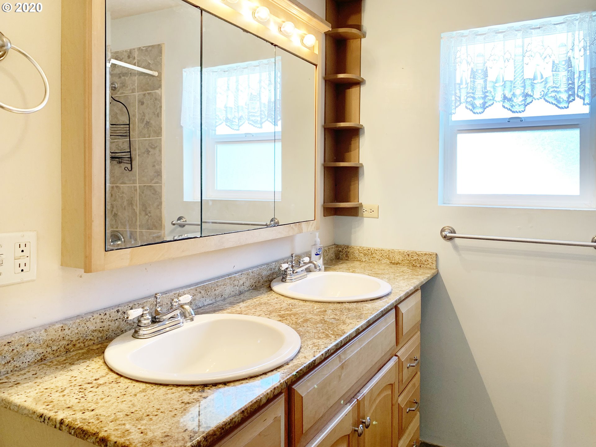 15936 Short Way Brookings, OR 97415 - Photo 17 of 32 Gallery Image 17
