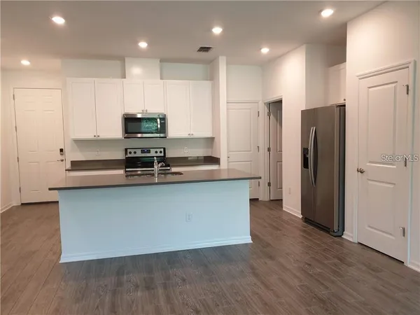 $2,700 | 15050 Blue Quaker Place, Tampa, FL 33613