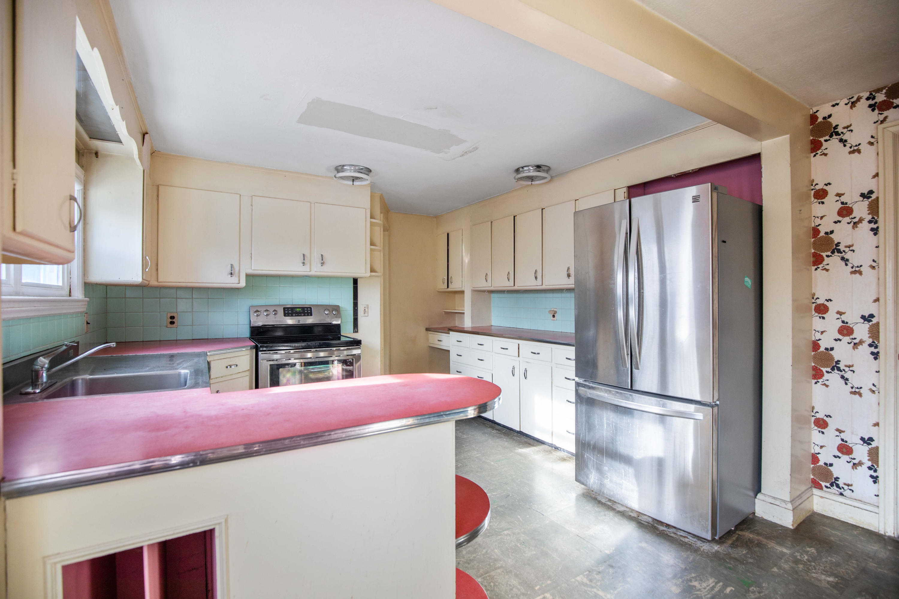 63 Parsons Road Portland, ME 04103 - Photo 3 of 25 63ParsonsRoadPortland_031