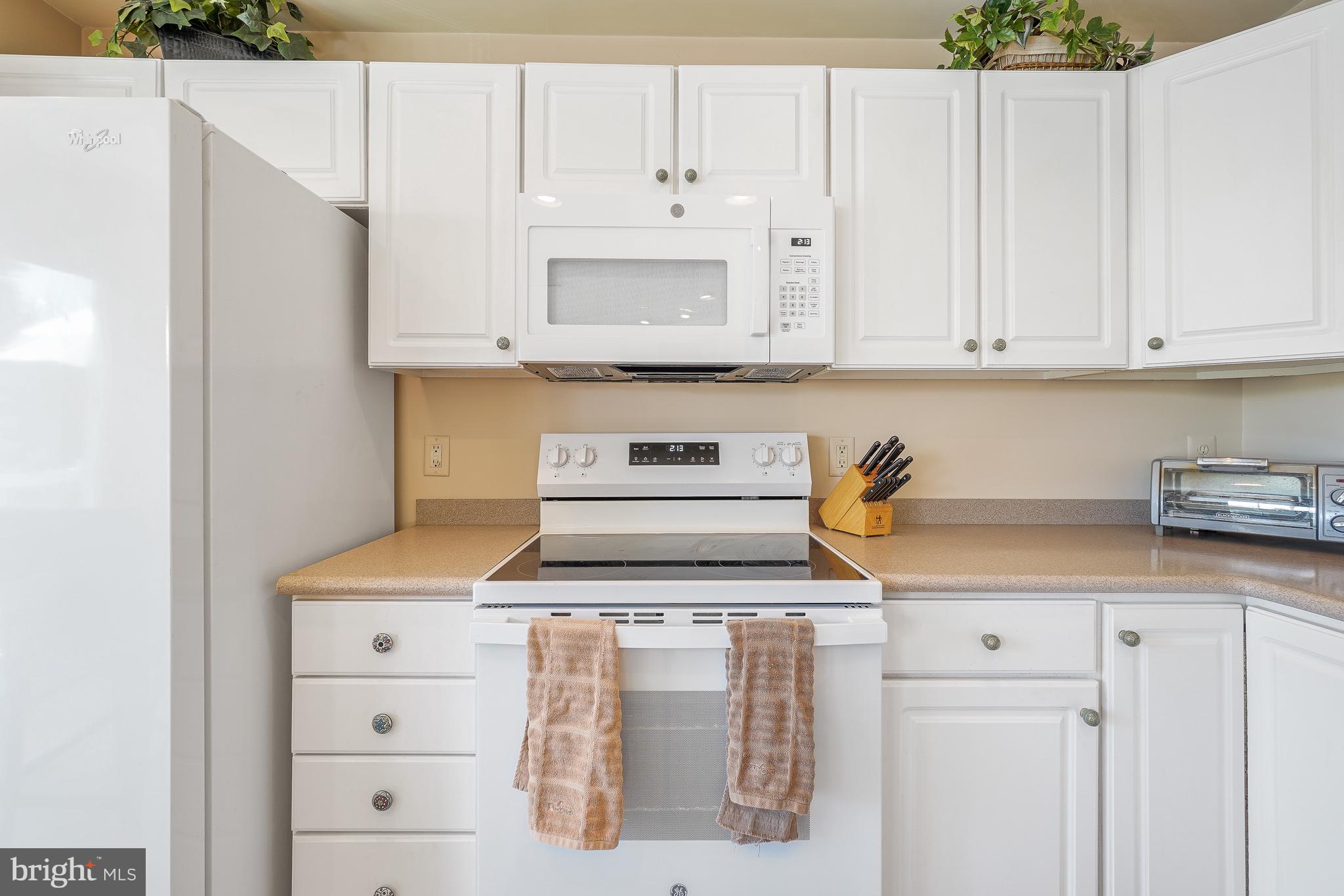 12044 Trumbull Way Reston, VA 20190 - Photo 28 of 57 Gallery Image 28