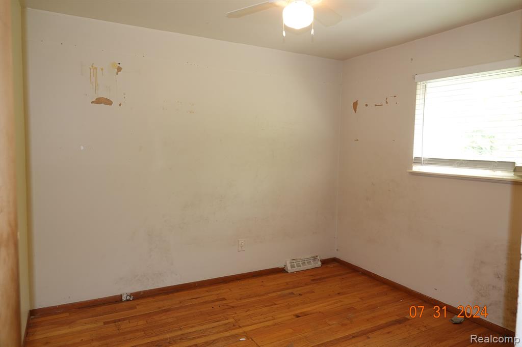 26911 Yale Street Inkster, MI 48141 - Photo 3 of 13