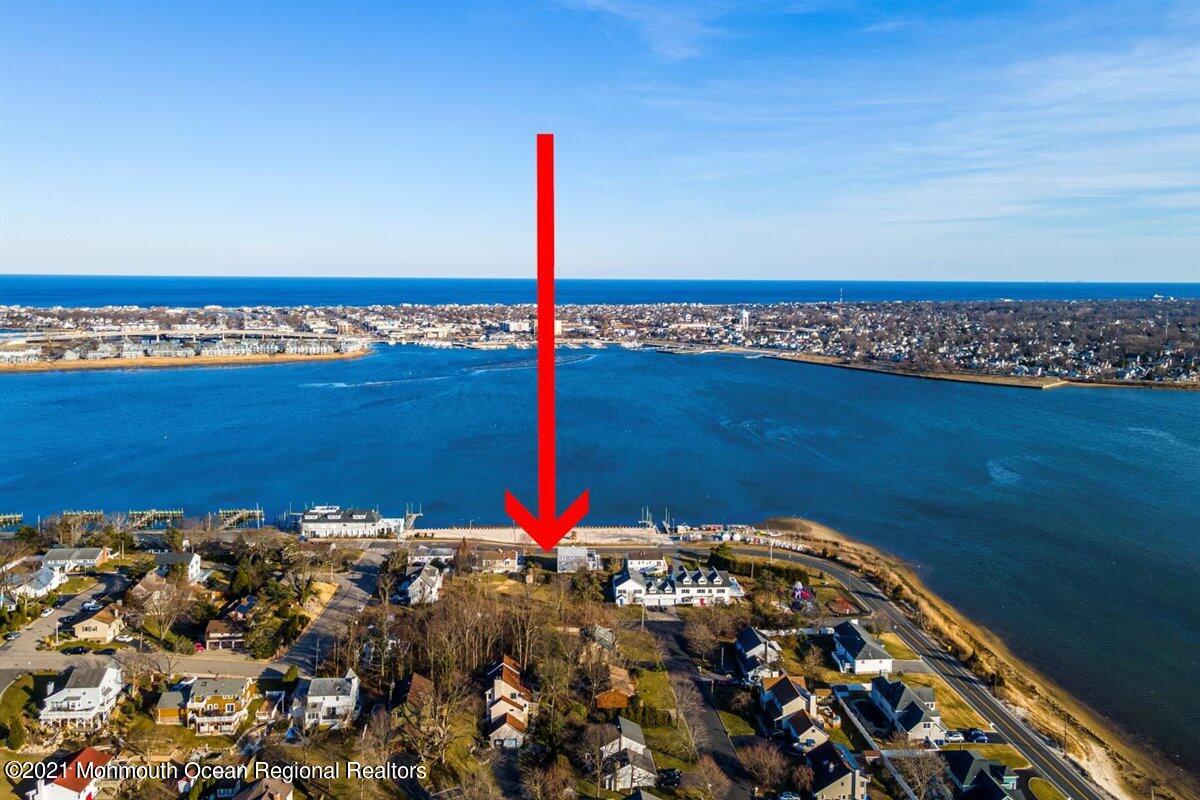 52 Ridgewood Way Neptune Township, NJ 07753 - Photo 18 of 21 06-52&54RidgewoodWay_005