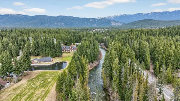 $562,500 | 20701 Club House Drive, Unit 205, Leavenworth, WA 98826