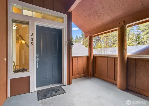 $562,500 | 20701 Club House Drive, Unit 205, Leavenworth, WA 98826