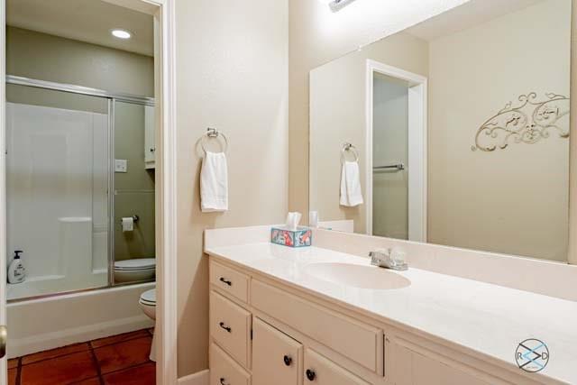 6209 Point La Vista Road Malakoff, TX 75148 - Photo 22 of 38 a bathroom with a sink double vanity granite tub and shower