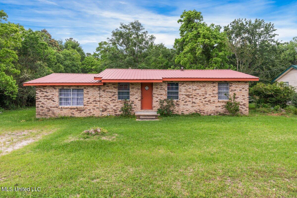 8268 Woolmarket Road Biloxi, MS 39532 - Photo 1 of 5 front