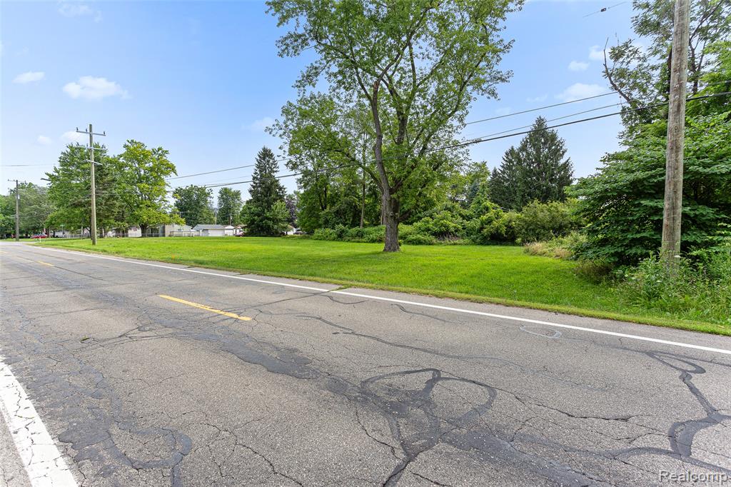 39357 Wade Road Romulus, MI 48174 - Photo 9 of 12