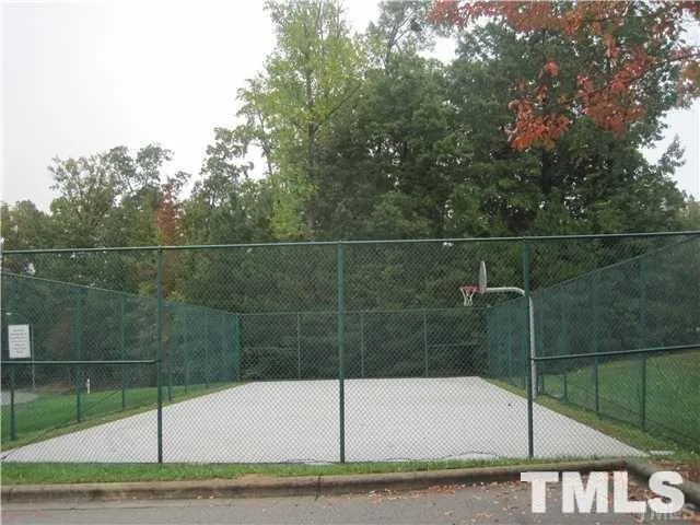 $2,300 | 417 Oakhall Drive, Holly Springs, NC 27540