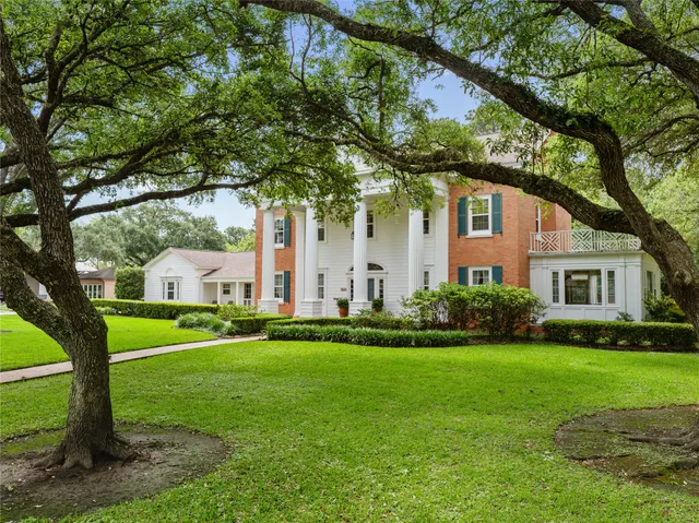 $649,900 | 1920 Marguerite Street, Bay City, TX 77414