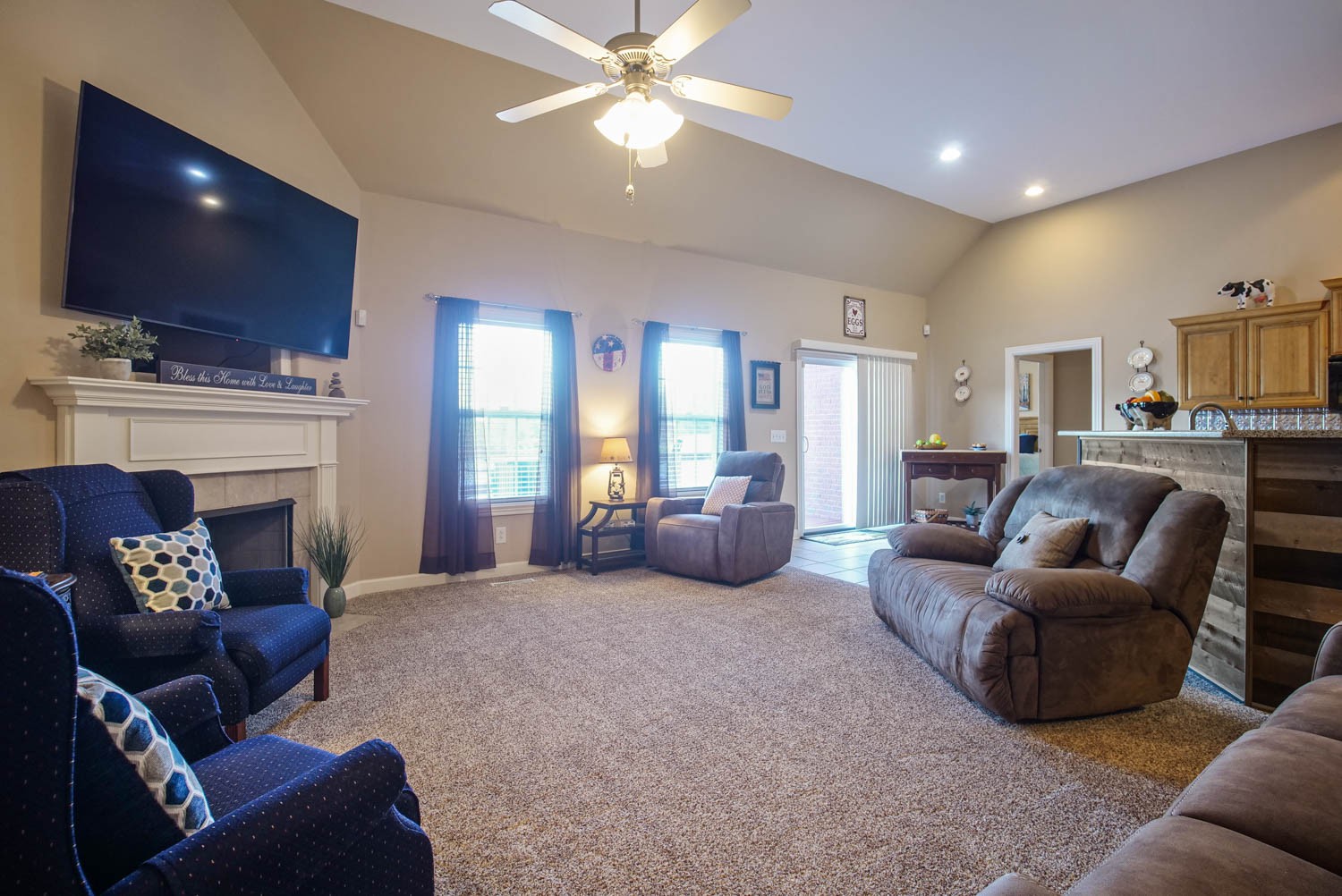 545 Sugar Flat Road Lebanon, TN 37087 - Photo 4 of 26 a living room with furniture and a flat screen tv