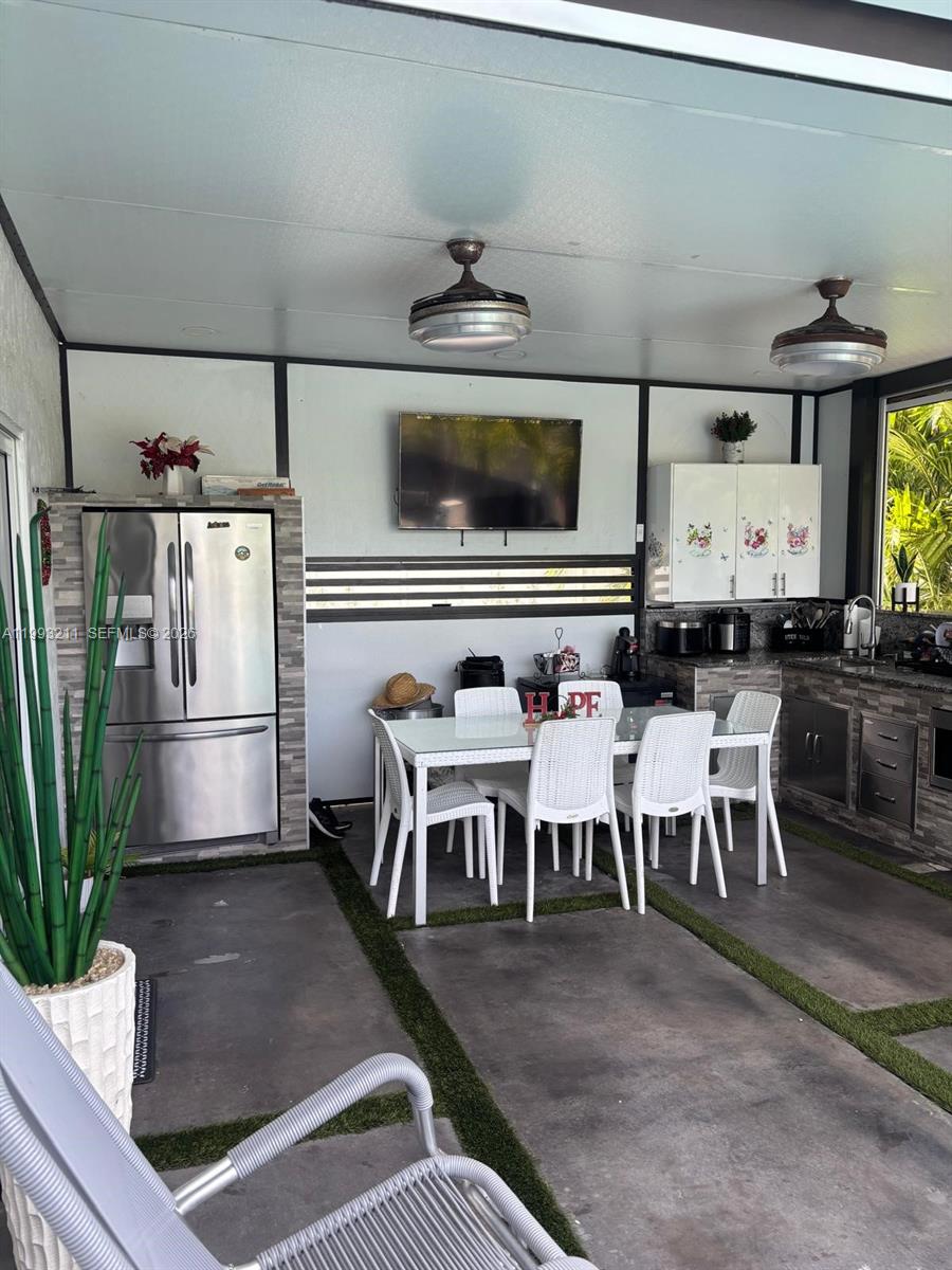 12219 Southwest 249th Street Homestead, FL 33032 - Photo 3 of 36