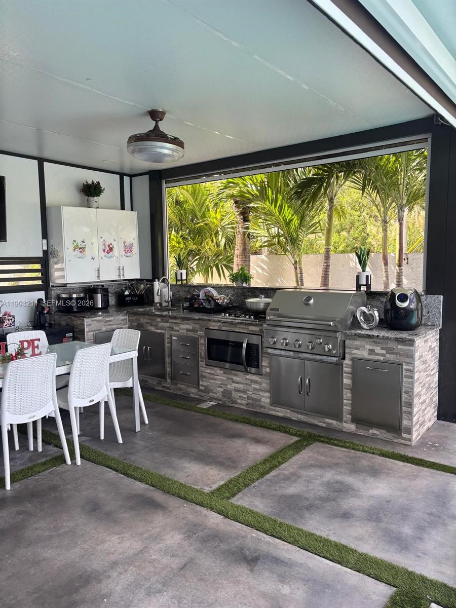 12219 Southwest 249th Street Homestead, FL 33032 - Photo 4 of 36