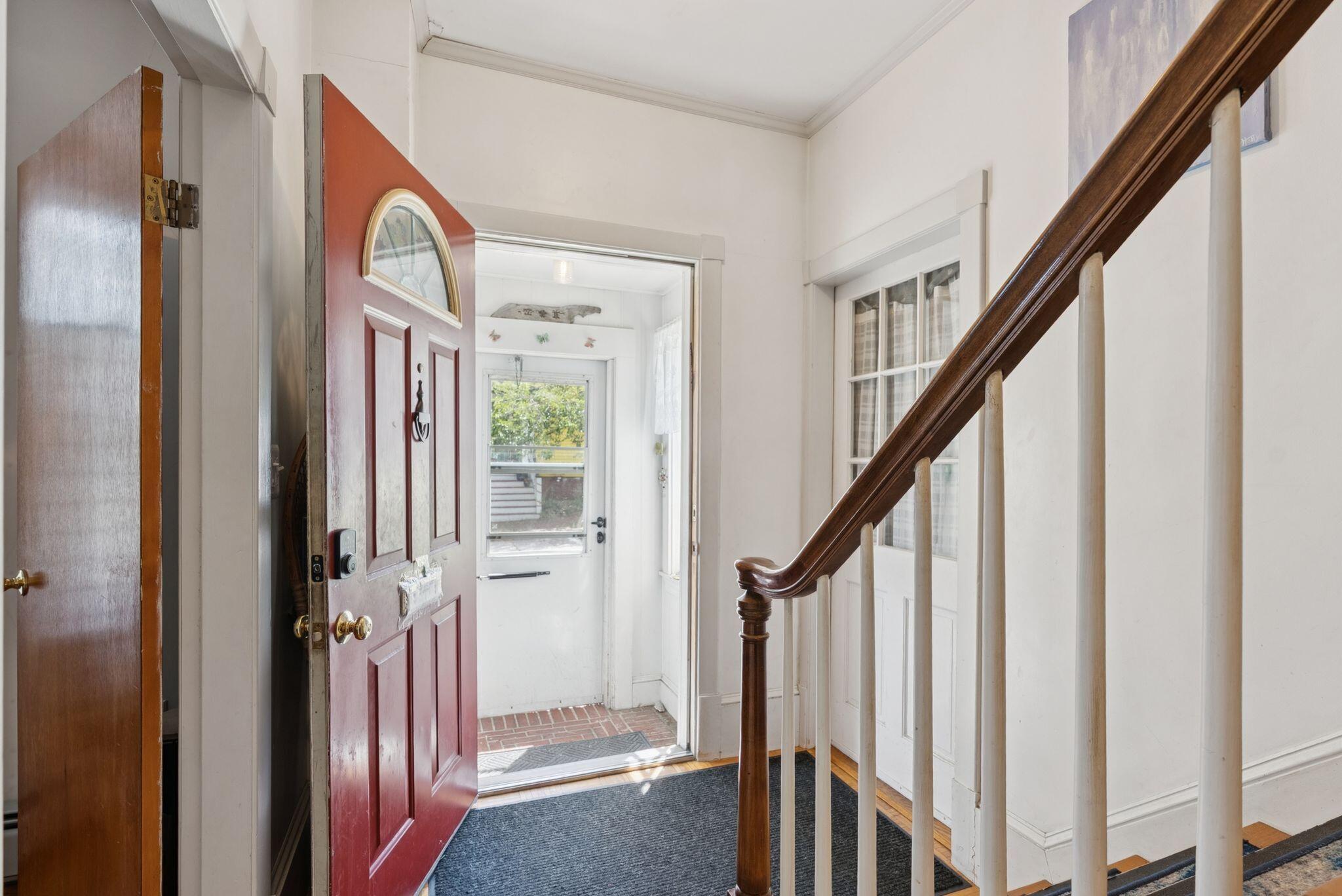 51 Melbourne Street Portland, ME 04101 - Photo 6 of 27 Entryway 3