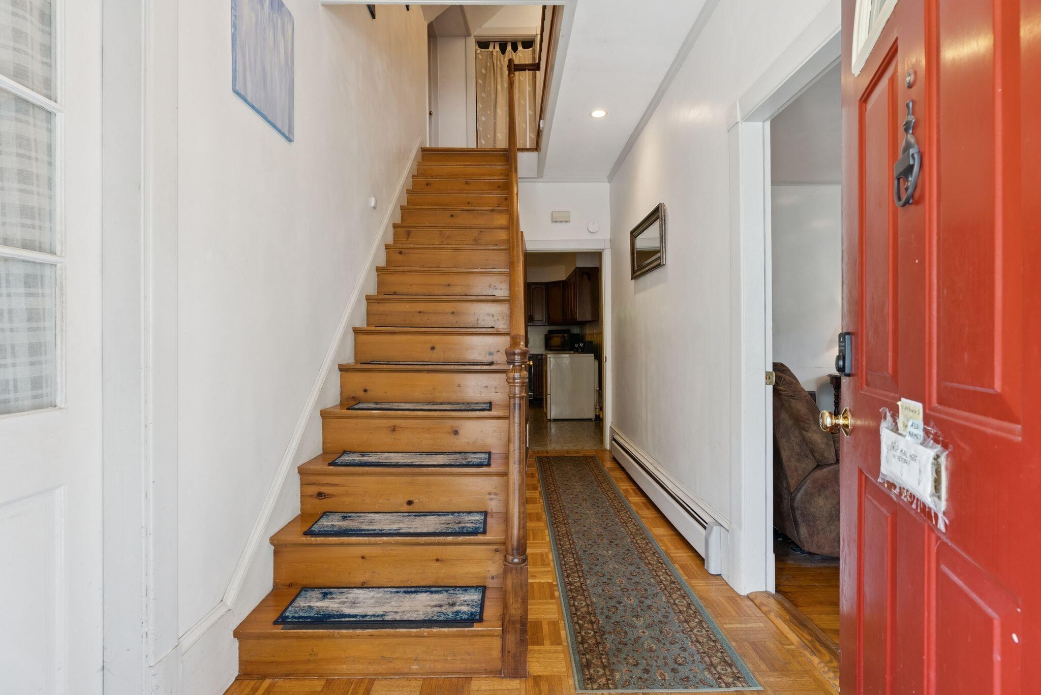 51 Melbourne Street Portland, ME 04101 - Photo 7 of 27 Entryway