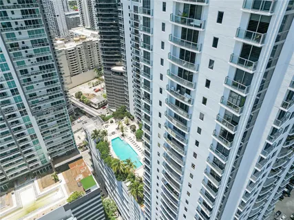$2,900 | 1060 Brickell Avenue, Unit 3209, Miami, FL 33131
