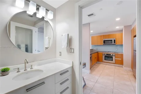 $2,900 | 1060 Brickell Avenue, Unit 3209, Miami, FL 33131