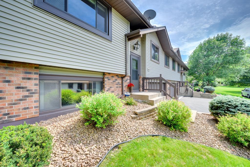 560 Donegal Circle Shoreview, MN 55126 - Photo 1 of 1